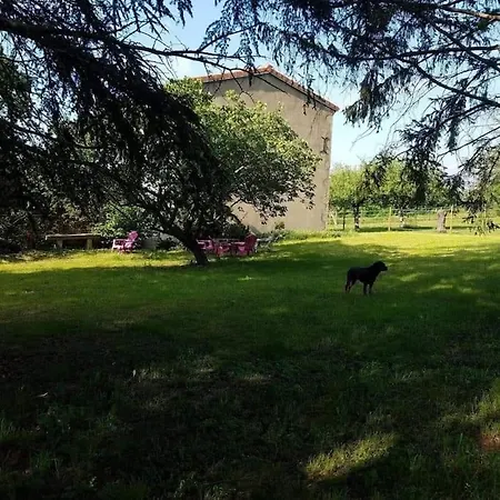 Tatil Evi La Roche Paisible Saint-Julien-de-Coppel