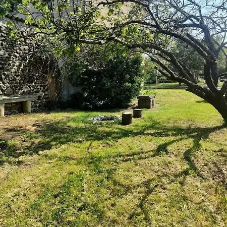 La Roche Paisible * Saint-Julien-de-Coppel