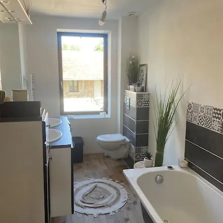 La Roche Paisible Ferienhaus Saint-Julien-de-Coppel