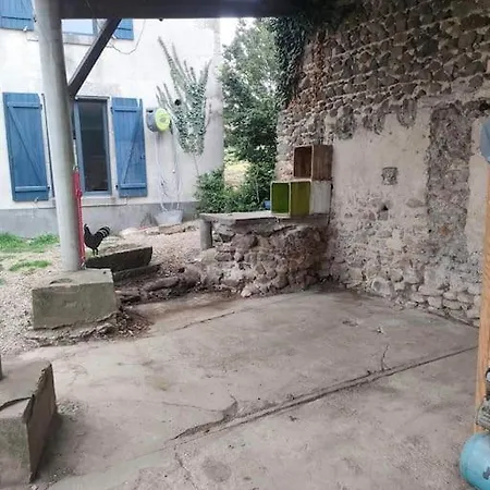 La Roche Paisible Feriehus Saint-Julien-de-Coppel